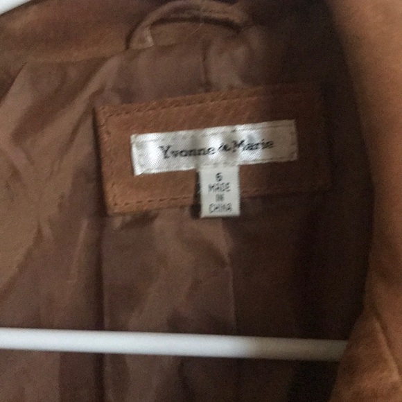 Leather jacket - Picture 2 of 2